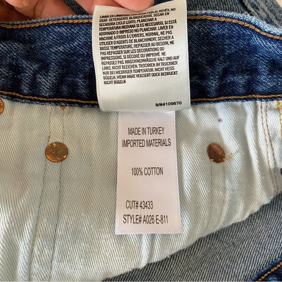 AGOLDE Parker Vintage Cut Off Denim
Shorts Rock Steady Size 32 - Picture 12 of 14